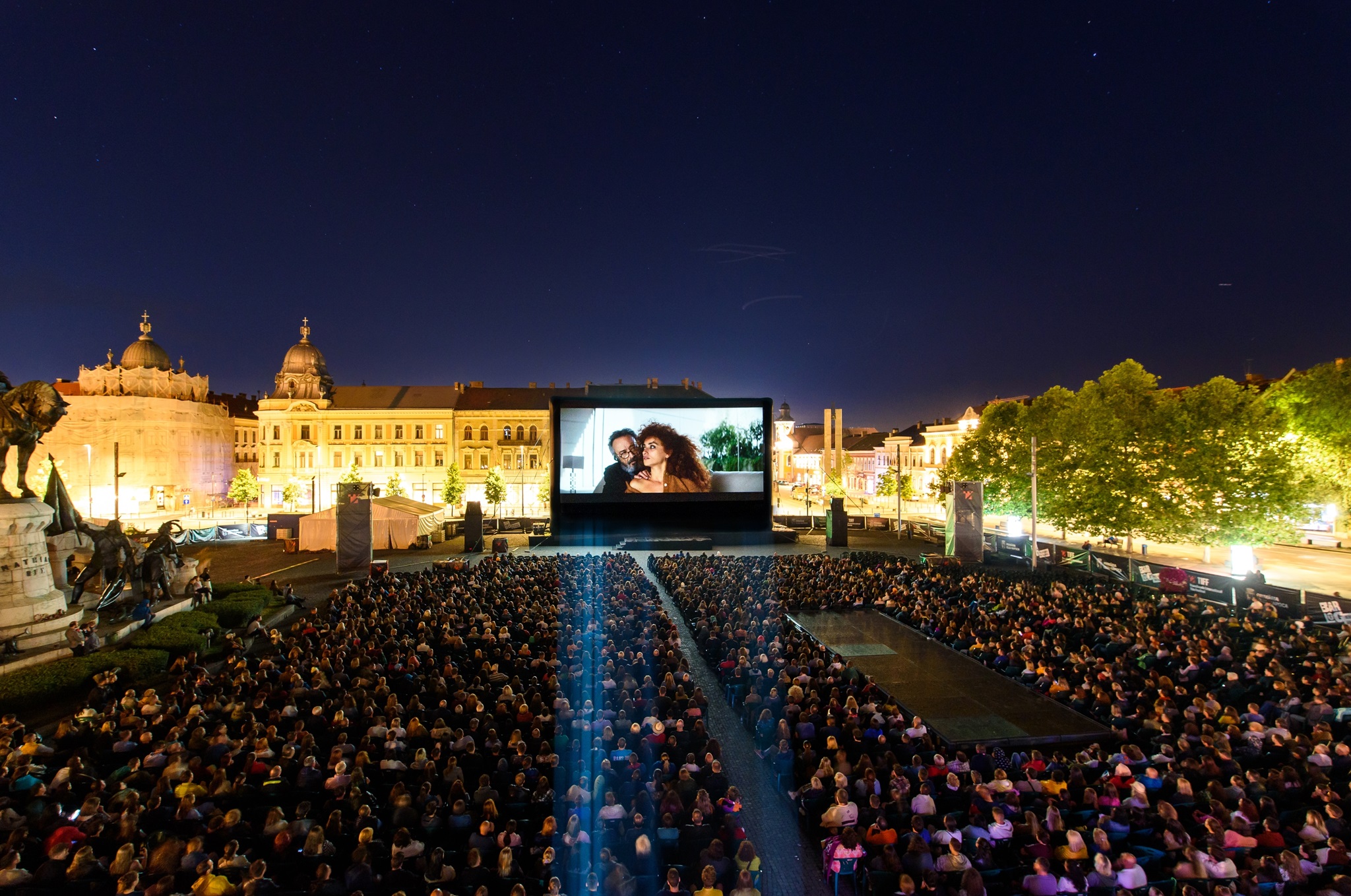 Outdoor movies in the city: AIRSCREEN classic 66ft x 33ft (20m x 10m) - photo credit: TIFF