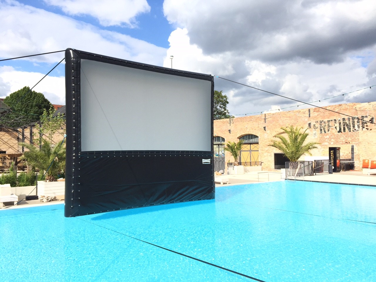 AIRSCREEN airtight 4,88m x 2,74m galleggia sull'acqua!