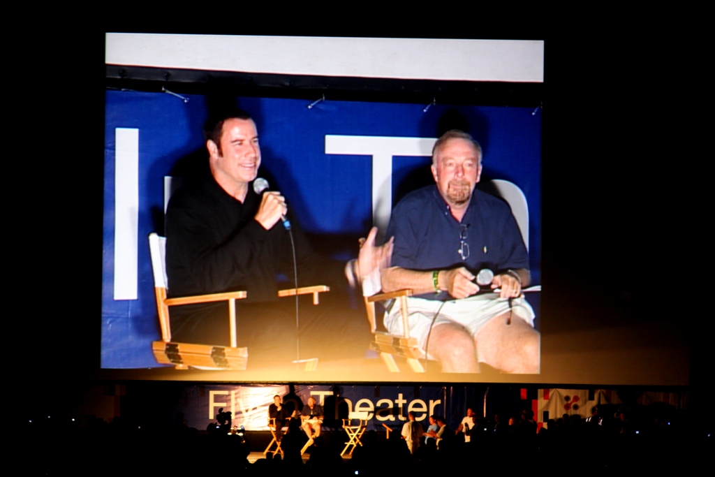 Harrison Ford presents his movie projected on an AIRSCREEN