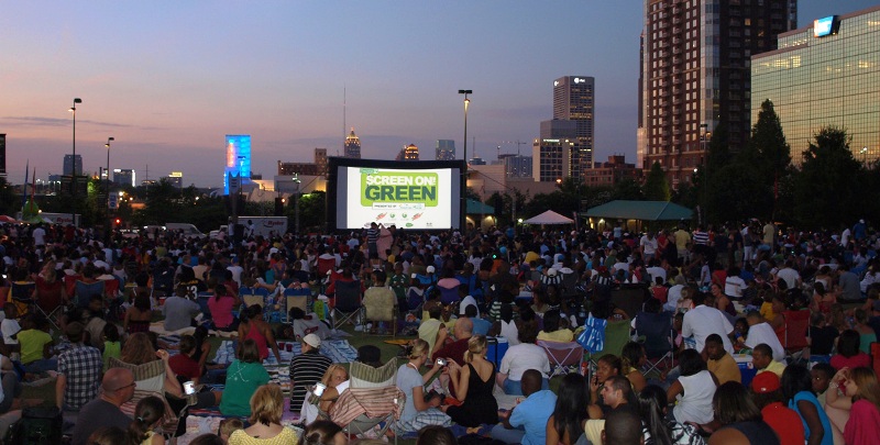 inflatable screen on the Green in Atlanta: AIRSCREEN does it again!