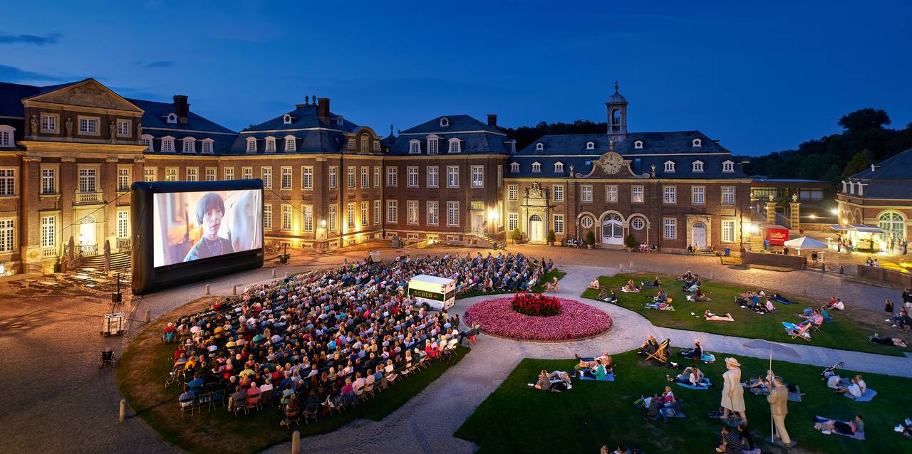 Screening of "Spencer" at Nordkirchen Palace where it was shot using an AIRSCREEN classic 12m x 6m